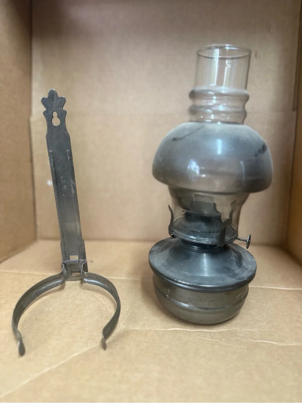 Antique-Style Silver Metal Oil Lamp with Clear Glass Chimney